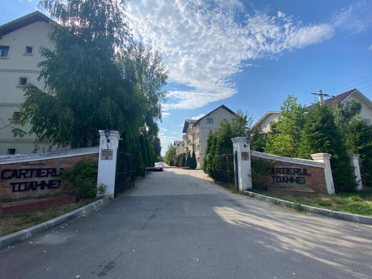 Wanderlust Home Cream, Rasnov Apt For 4, Wifi And Free Parking Exterior foto