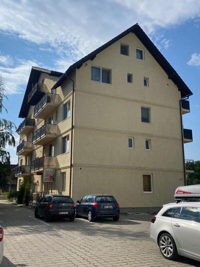 Wanderlust Home Cream, Rasnov Apt For 4, Wifi And Free Parking Exterior foto